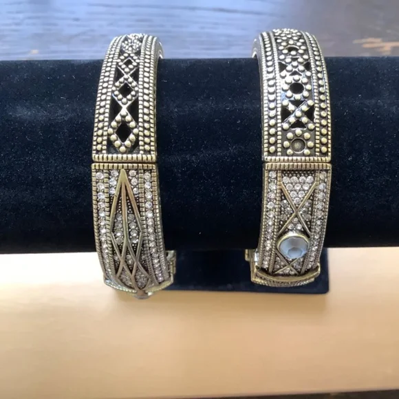 Heidi Daus Conscious Coupling Stackable Bangles Bracelet Set Clear/Hematite M/L - Picture 2 of 12